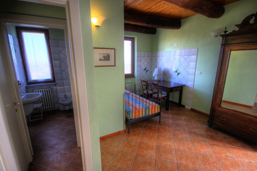 Azienda Agrituristica Alcastle Montabone ภายนอก รูปภาพ